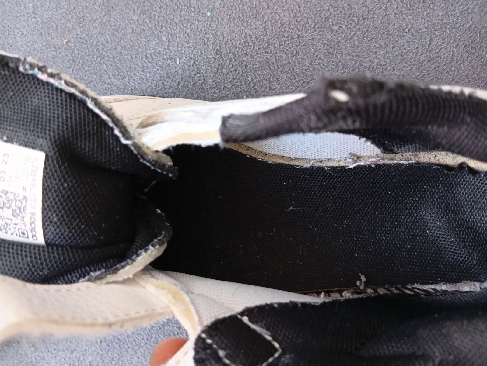 Tênis Adidas infantil brancos e pretos - Tamanho 29 - Com velcro – photo 13